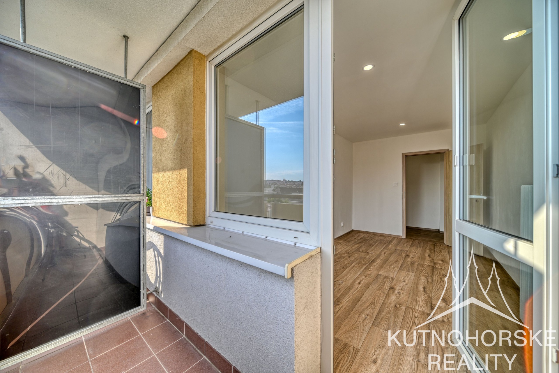 Prodej bytu 2+kk se dvěma balkony, Kutná Hora – Hlouška