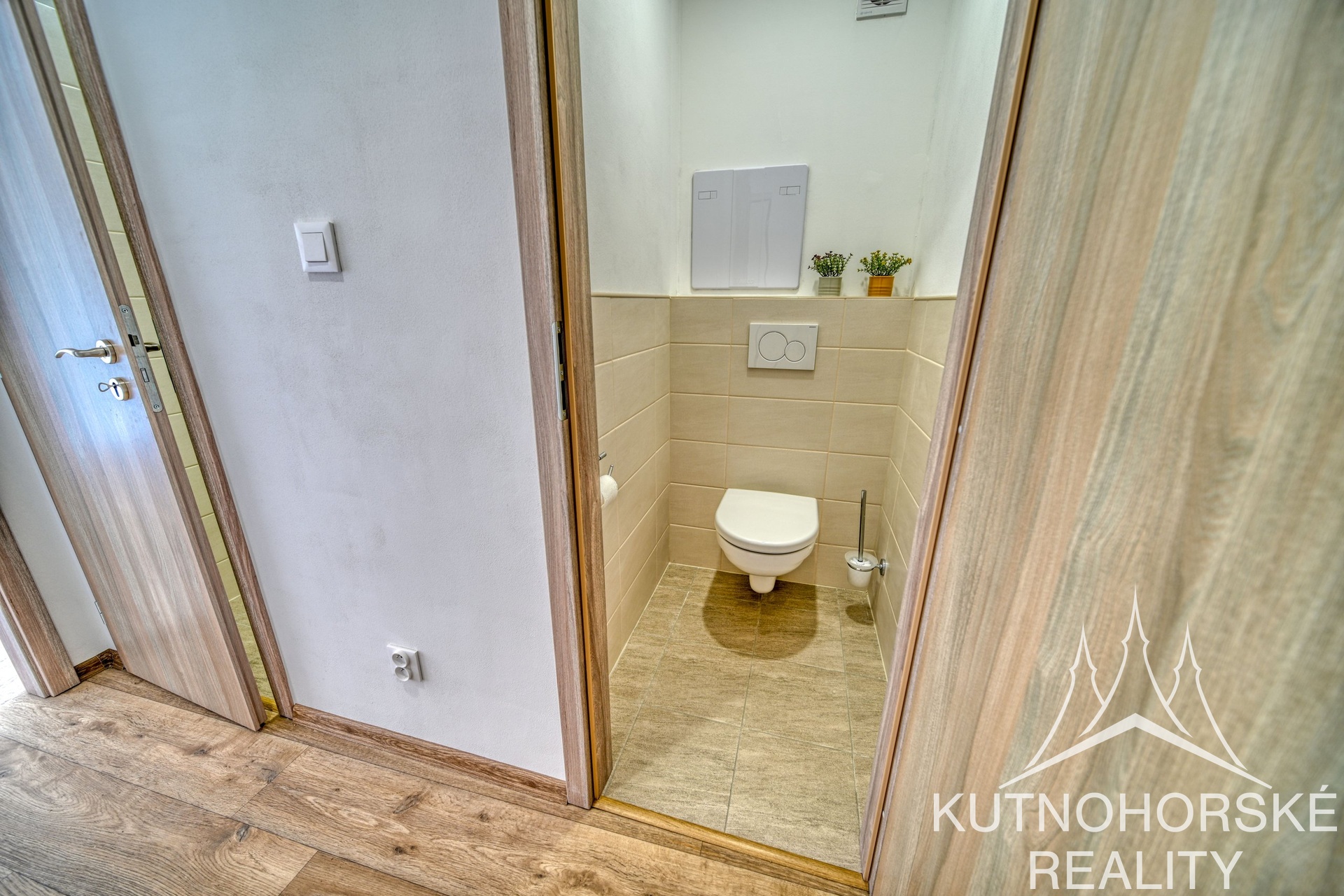 Prodej bytu 2+kk se dvěma balkony, Kutná Hora – Hlouška