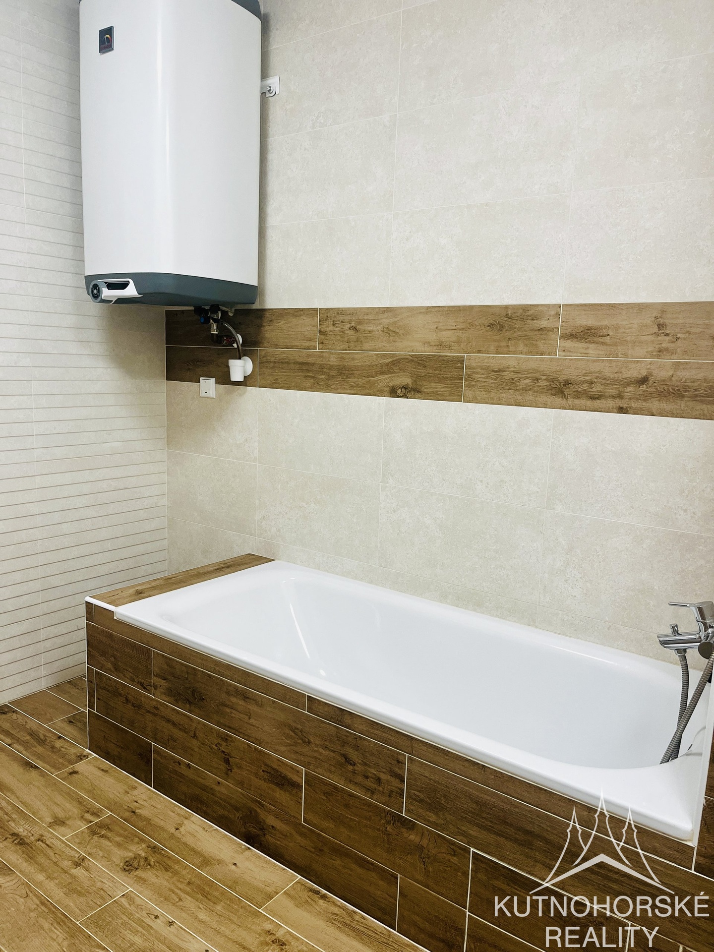 Prodej prostorného bytu 2+kk, 66 m² – Kutná Hora – Karlov