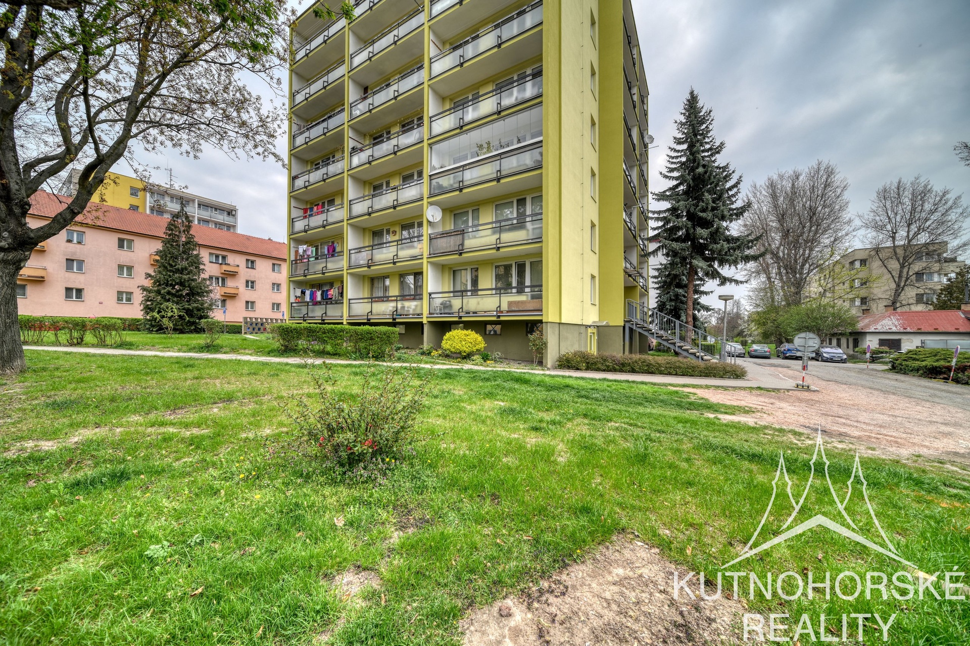 Pronájem bytu 3+1 se dvěma balkony, 67 m², Kutná Hora – Hlouška, ulice Družební