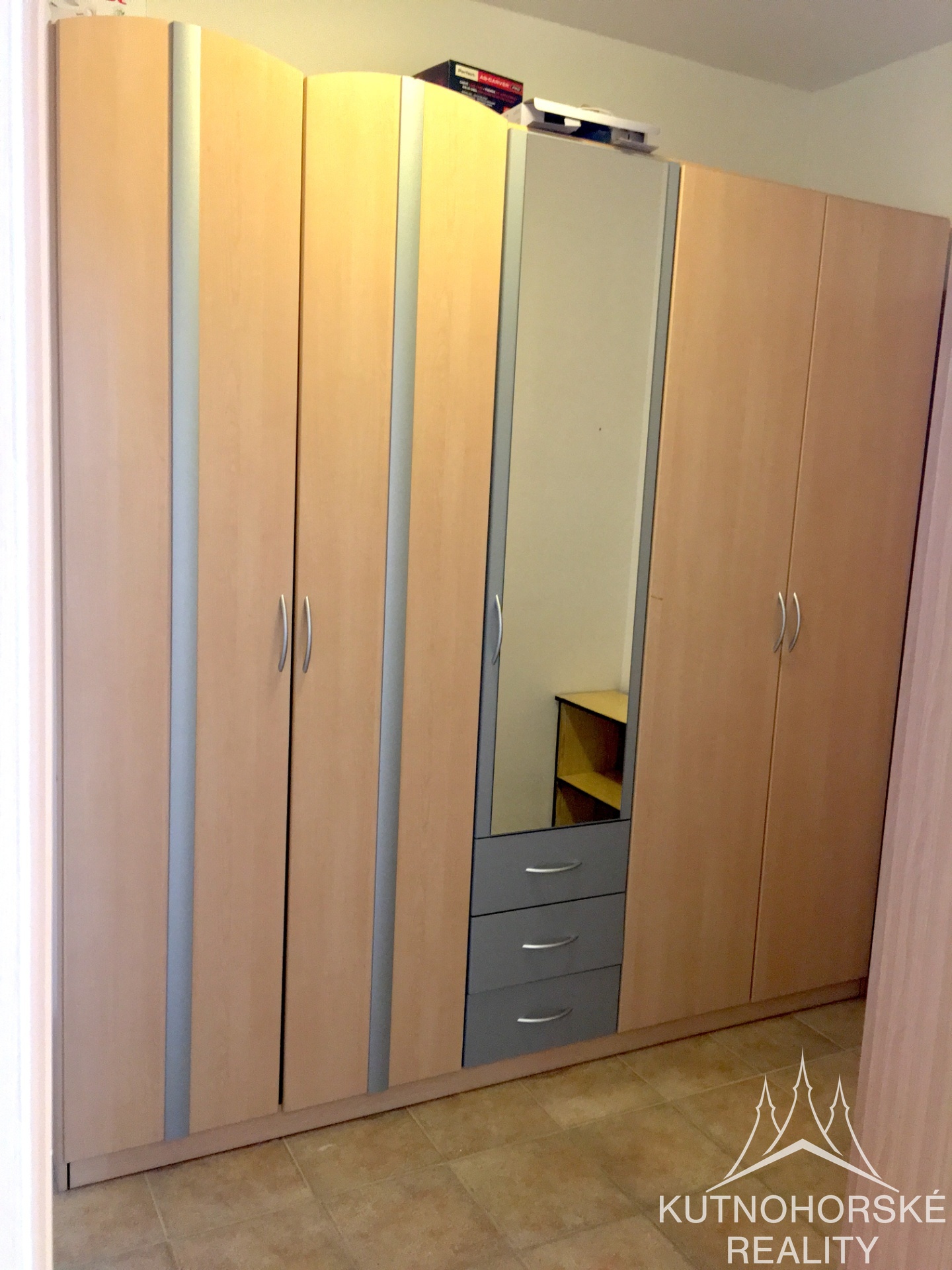 Pronájem bytu 1+kk, 42m² s lodžií a privátním parkováním – Kutná Hora-Tyršova-Žižkov