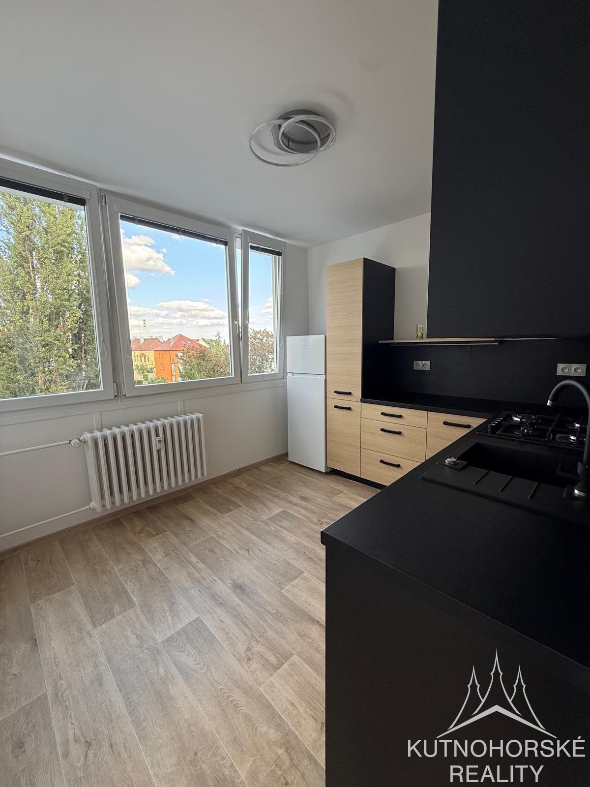 Pronájem krásného bytu 2+1 s balkonem 61 m², Kolín III – ulice Grégrova