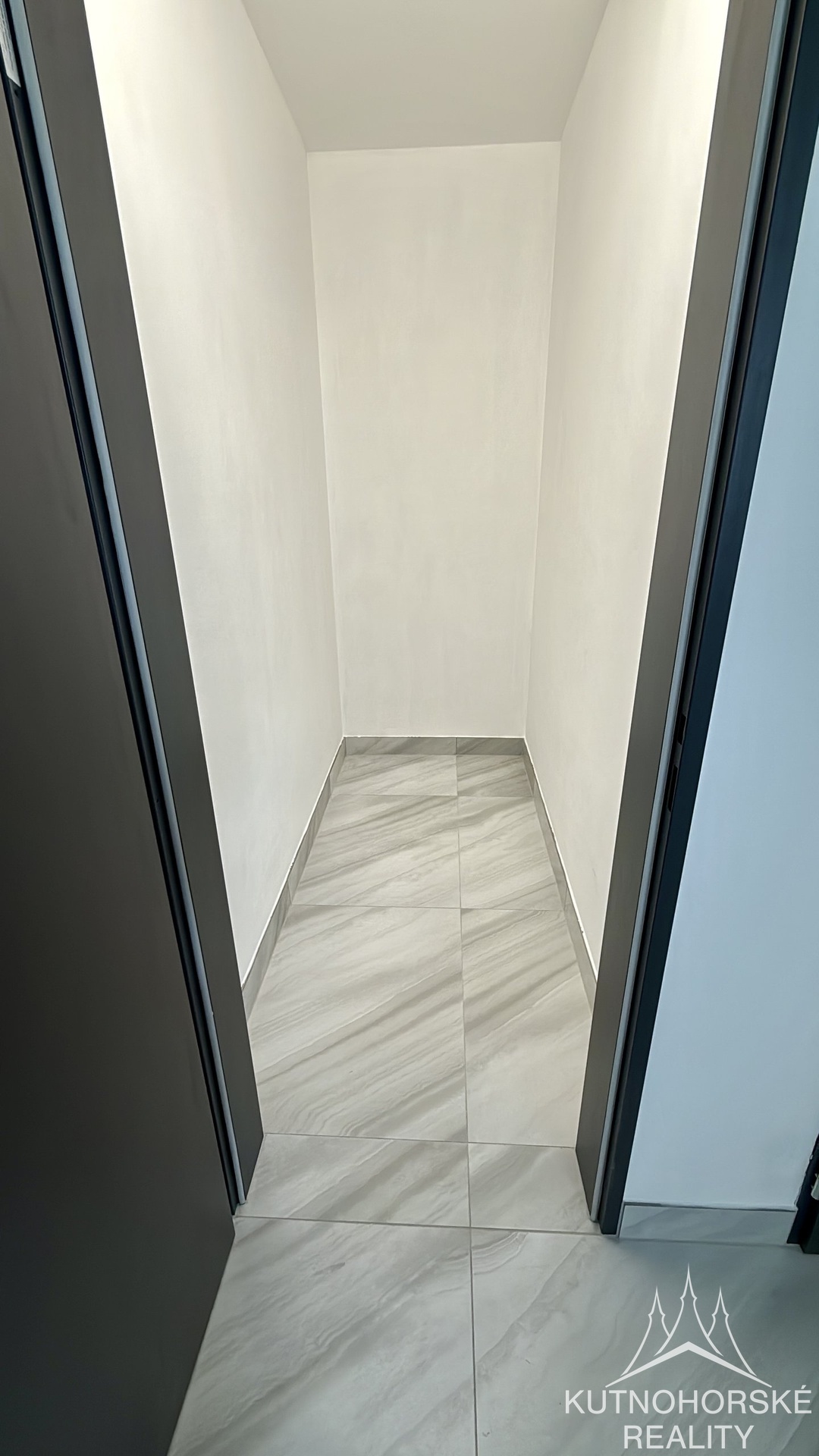 Pronájem krásného bytu 2+kk (52 m²) s garážovým stáním – Kutná Hora, Rezidence Za Lidkou