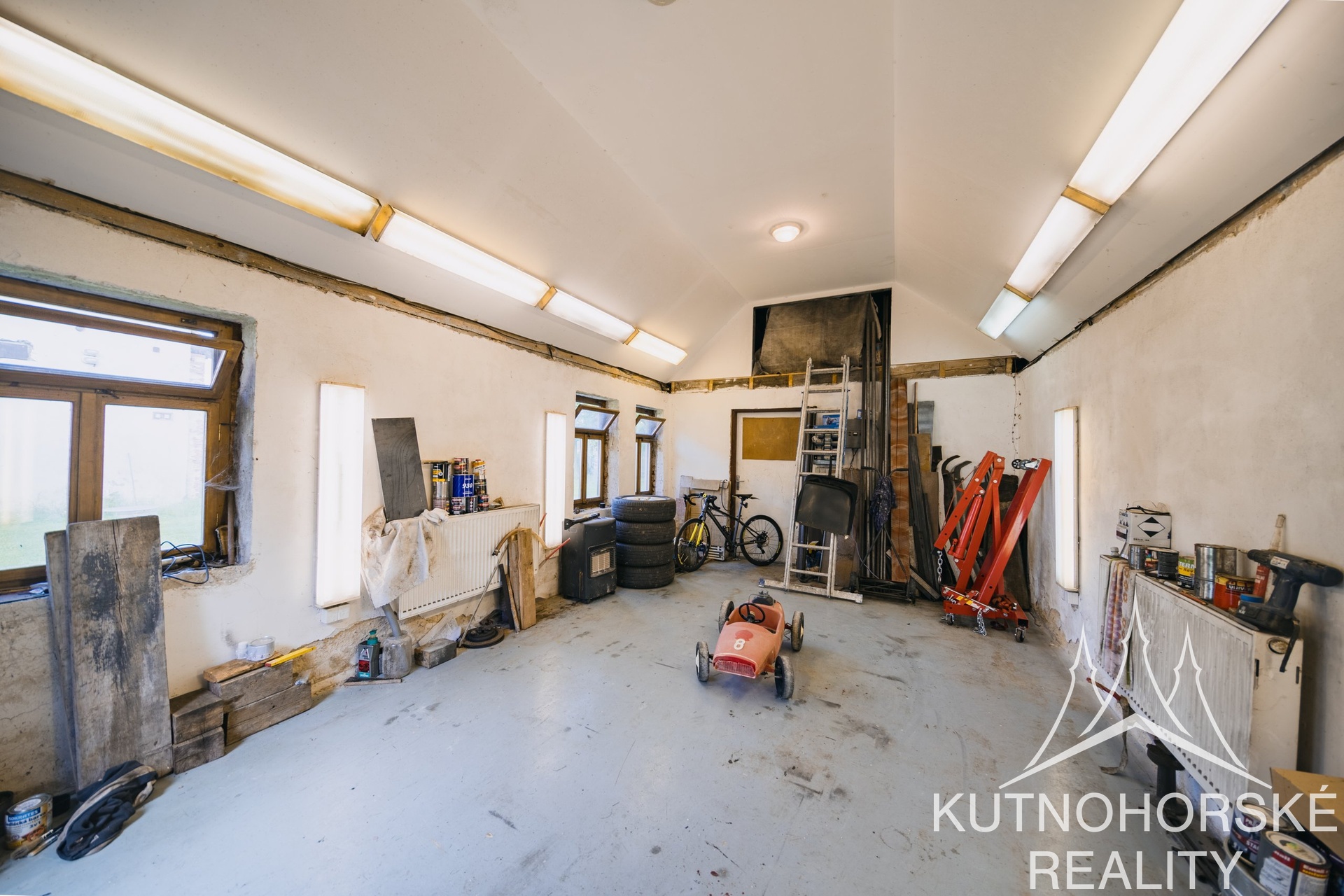 Prodej jedinečné zemědělské usedlosti 414 m², pozemek 1000 m², Velenka