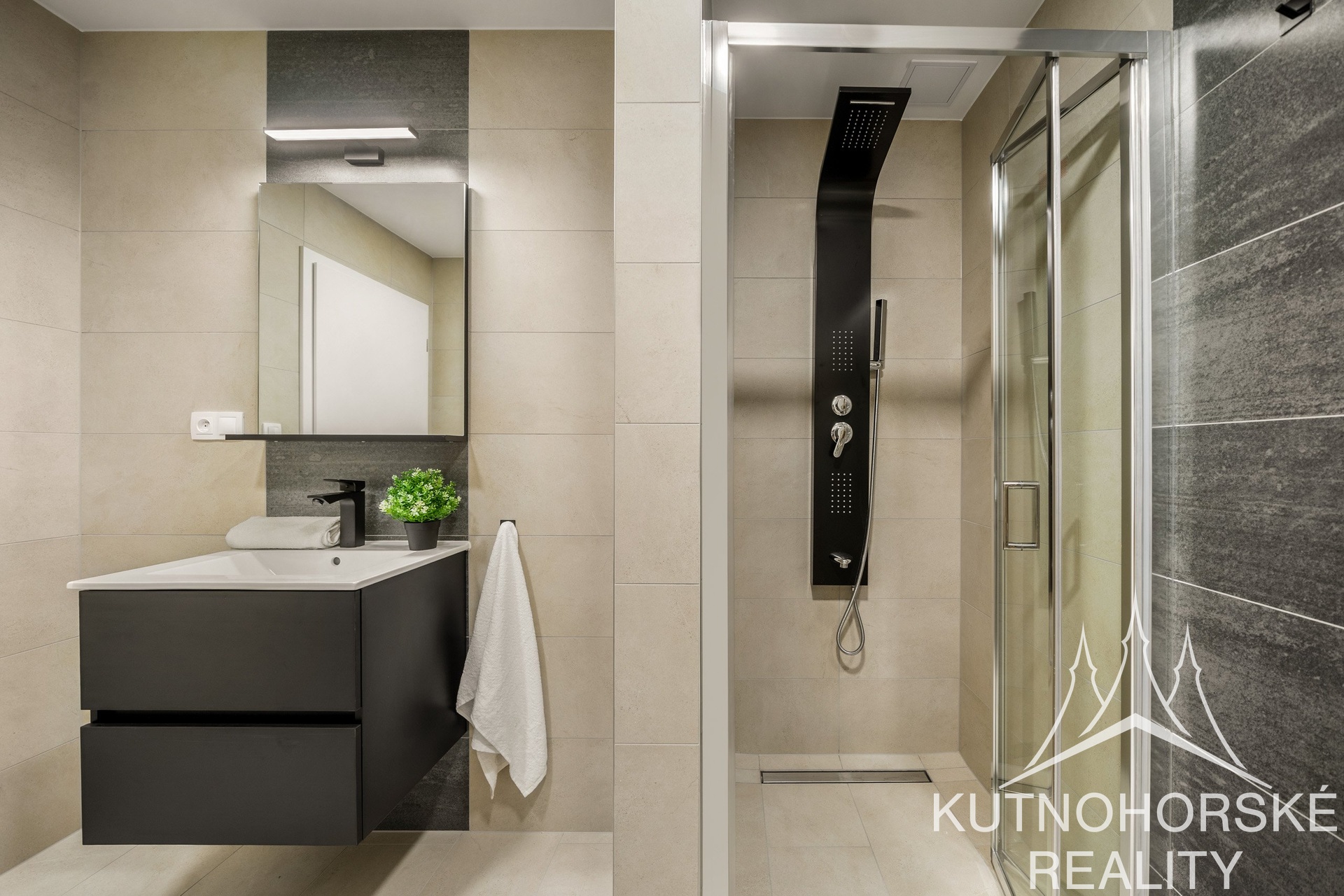 Pronájem krásného bytu 2+kk (52 m²) s garážovým stáním – Kutná Hora, Rezidence Za Lidkou