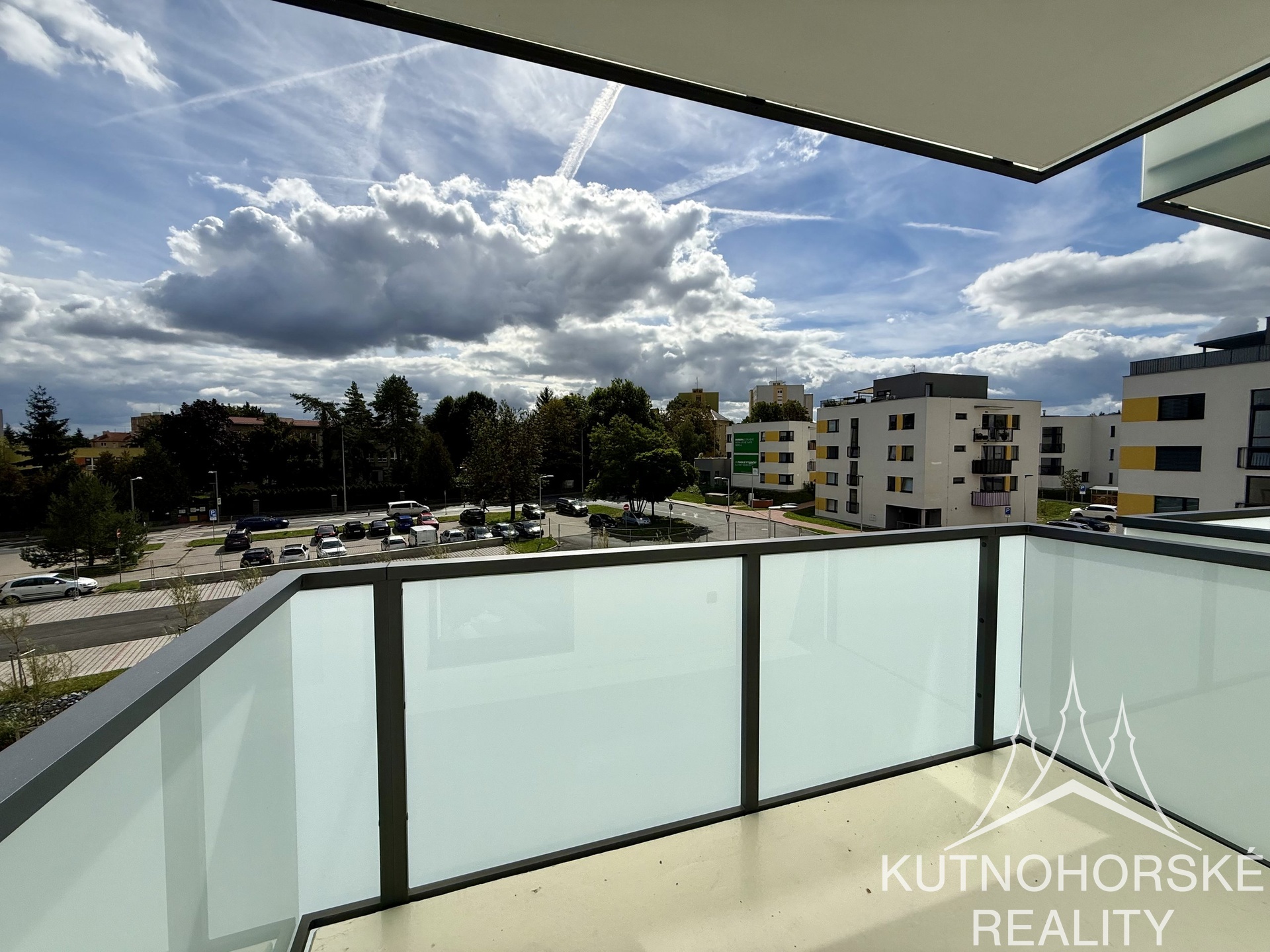 Pronájem krásného bytu 2+kk (52 m²) s garážovým stáním – Kutná Hora, Rezidence Za Lidkou
