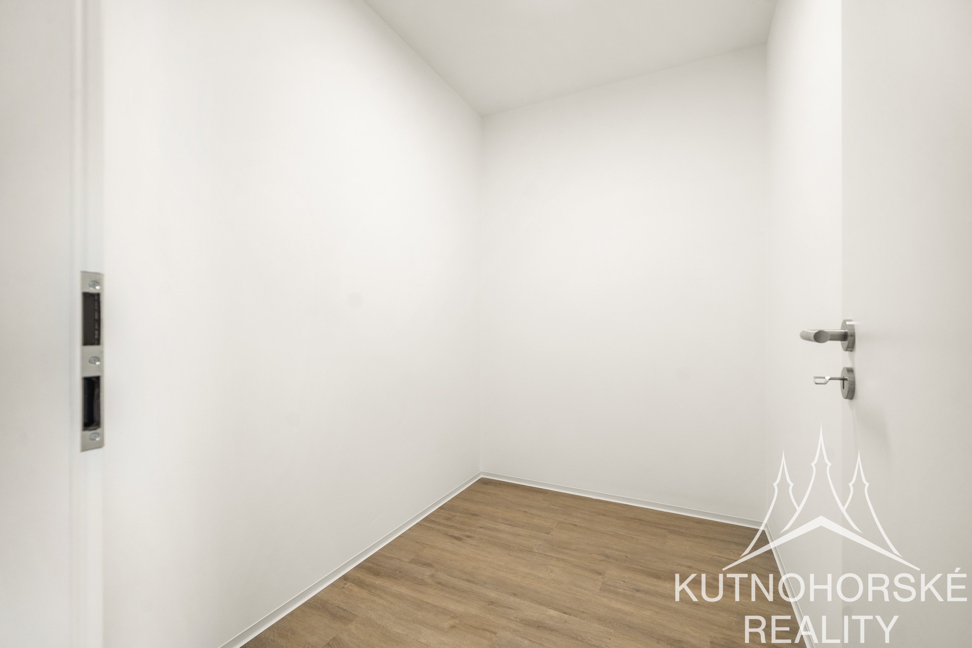 Pronájem krásného bytu 2+kk (52 m²) s garážovým stáním – Kutná Hora, Rezidence Za Lidkou