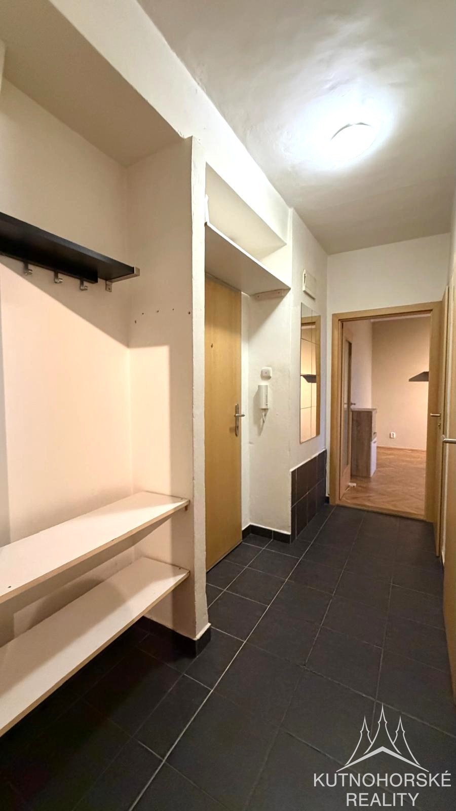 Pronájem bytu 2+1 s balkonem, 49 m², Spojovací, Praha – Žižkov