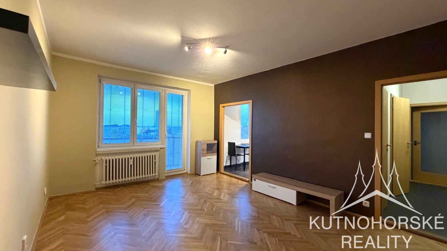 Pronájem bytu 2+1 s balkonem, 49 m², Spojovací, Praha – Žižkov